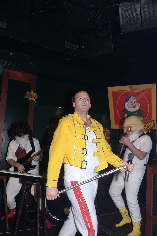../Images/Held op sokken feest 111.jpg